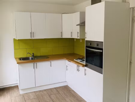appartement à louer 655 eur par mois avec terrasse à boulogne-