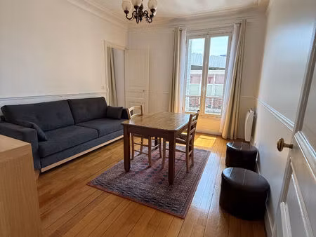 2/3 pieces meuble au pied du rer a nanterre ville