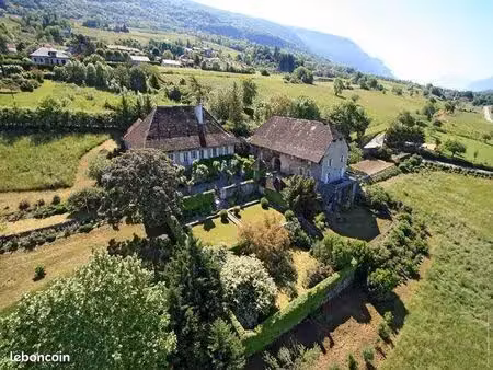 château 8 pièces 264 m²
