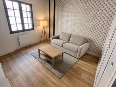 location appartement t1 à laval (53000) : à louer t1 / 33m² laval