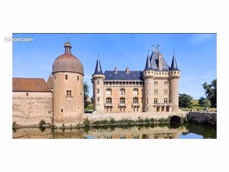 studio meublé de 28 m2 rdc plein centre ville de la clayette