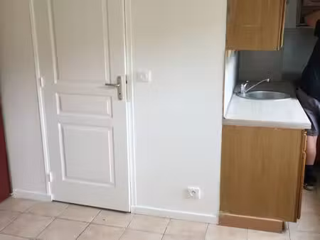 studio 22m2 comme une petite maison plain-pied + mezzanine  avec jardinet privatif