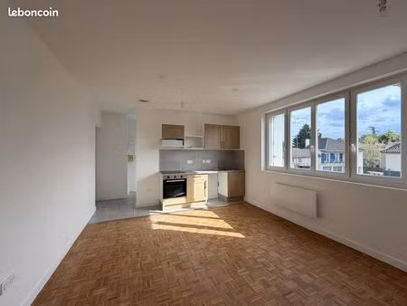 appartement t2 – 50m² - centre de dissay