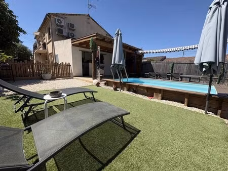 a vendre maison renovee avec jardin et piscine