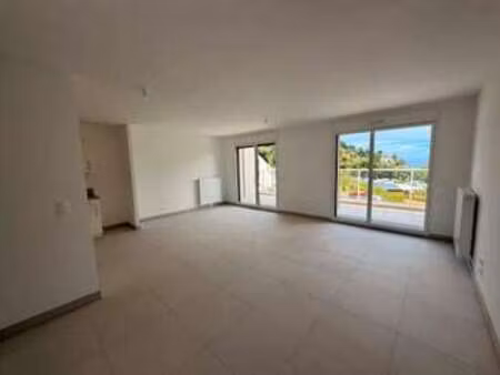 location appartement 4 pièces bord de mer à perros-guirec (22700) : à louer 4 pièces bord 