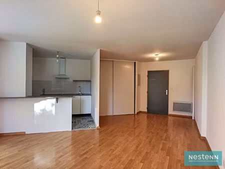 appartement t1bis à louer dans une résidence avec piscine et tennis à castanet-tolosan