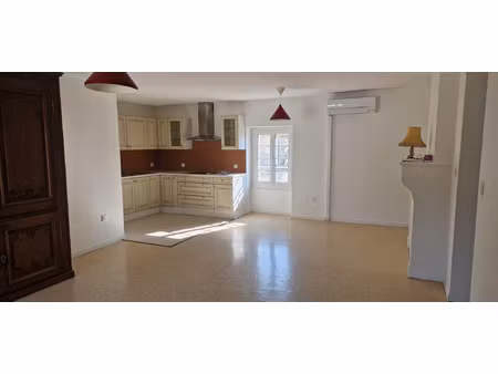 pauillac très beau t3 75.10 m2 climatisé