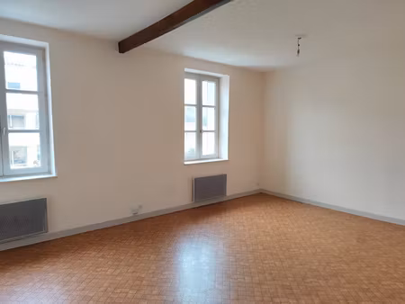 appartement t3 lumineux de 75 m2 avec cave et parking
