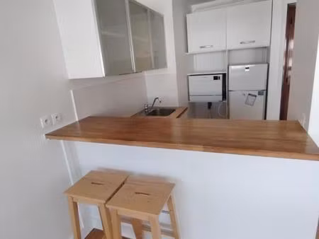 a louer studio paris xvème 29 74m² balcon