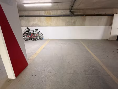 place de parking en sous-sol dans une résidence sécurisée