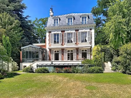 le service location de la maison barnes vous propose ce bien :