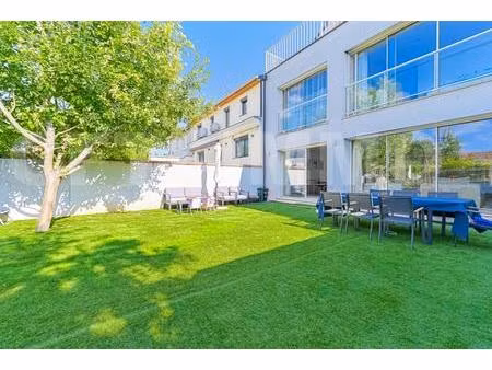 maison/villa 6 pièce(s) 271 m2