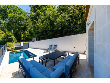 bas cenon - maison de 107 m² avec piscine entièrement rénovée avec prestations de qualité