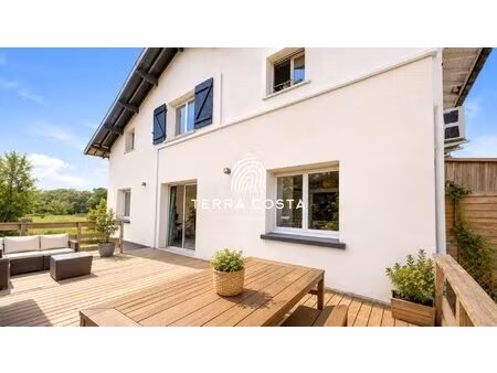 maison 210 m² + terrain 10 000 m²