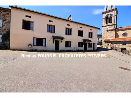 la versanne 42220 centre village ténement immobilier à rénover composé actuellement de deu