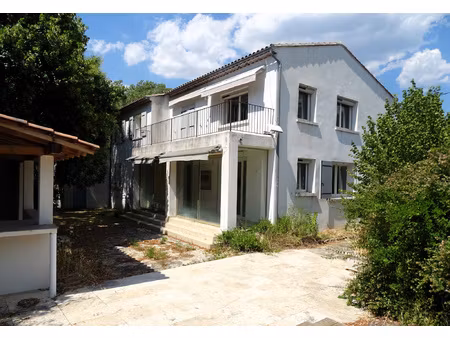 83640 saint-zacharie villa familiale de 196 m2 avec pisci