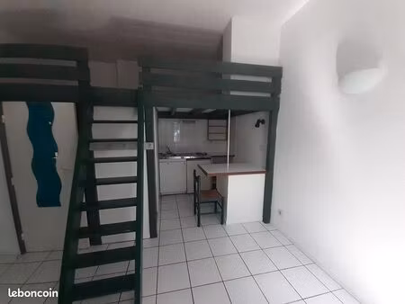 studio pour étudiant. grenoble centre  proche champollion et tram