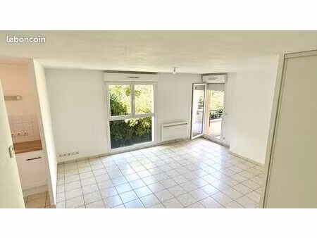 appartement t2 bis rénové à louer