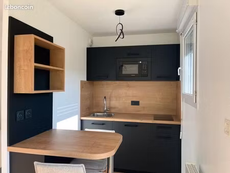 studio avec parking