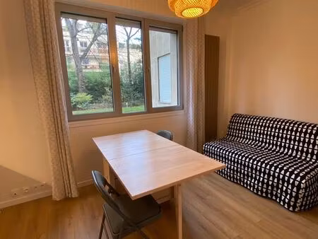 studio meublé 16m2 à louer