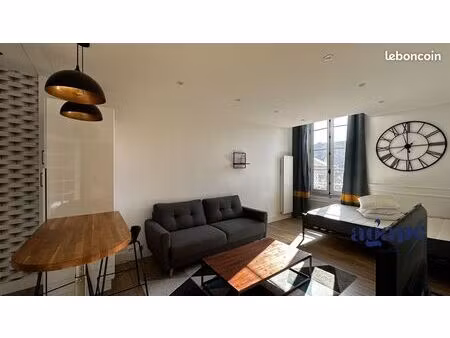 studio 1 pièce 30 m²