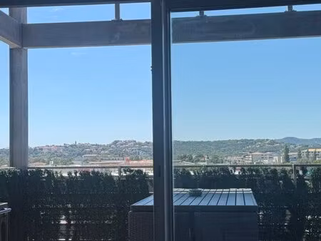 t4 meublé 82 5 m² – 3 chambres – terrasse – parking – porto-vecchio
