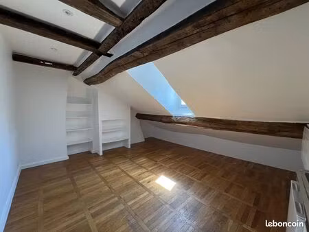 studio 1 pièce 14 m²