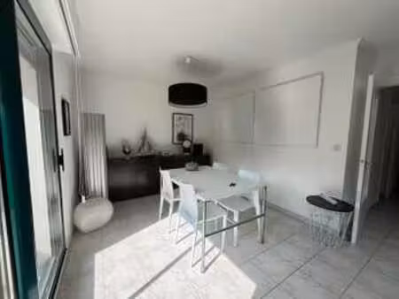 location appartement 2 pièces meublé à saint-malo (35400) : à louer 2 pièces meublé / 59m²
