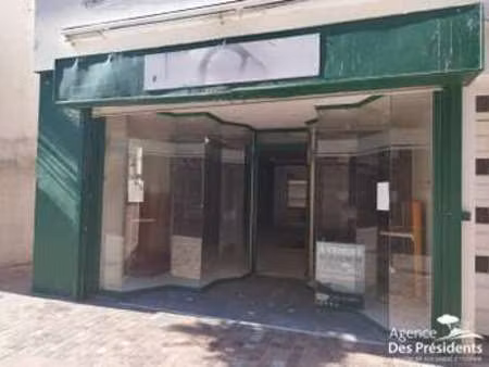 vente bureaux et commerces aux sables-d'olonne (85100) : à vendre / 85m² les sables-d'olon