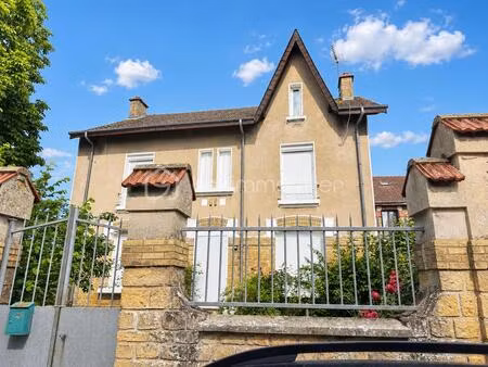 maison de maître avec nombreuses dépendances et fort potentiel