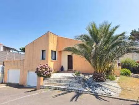 vente maison aux sables-d'olonne (85100) : à vendre / 97m² les sables-d'olonne
