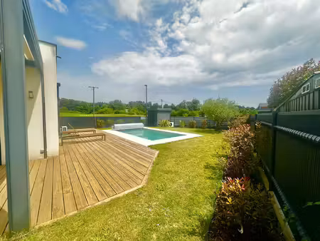 maison contemporaine de 125m2 avec piscine