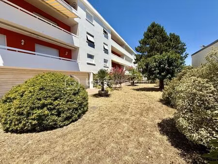 appartement lumineux cinq pièces avec balcon  garage et cave - royan à cinq minutes à pied