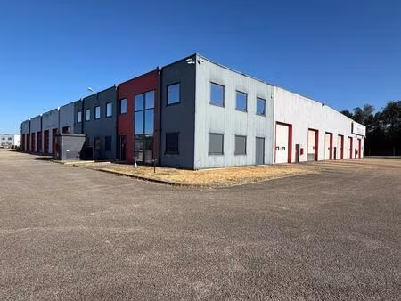 vente entrepôt attignat 01340 10584m²