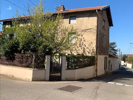 maison - 170 m2 - 6 pièces - non meublée