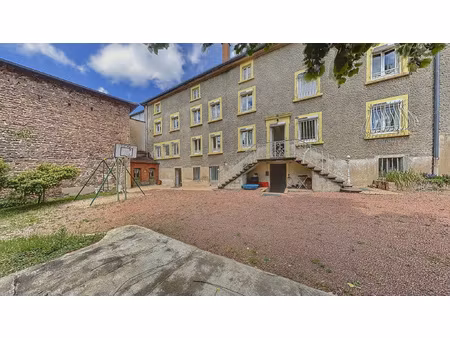 propriété au sein de cours-la-ville