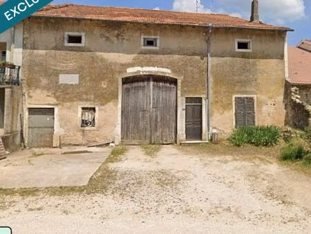 ancien corps de ferme spacieux