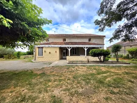 le vieux chai– spacieuse maison en pierre avec grange rénovée et vue panoramique