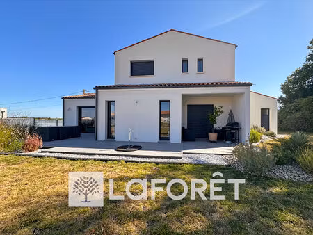 maison contemporaine 2020 - 199 m² - 4 chambres - terrain 999 m² entre saintes (17100)  po