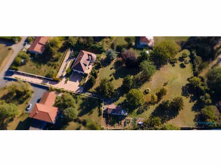 terrain 825 m² constructible