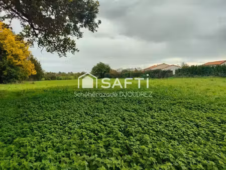 terrain a batir de 1245m²  borne et viabilise - creation de deux logements possible