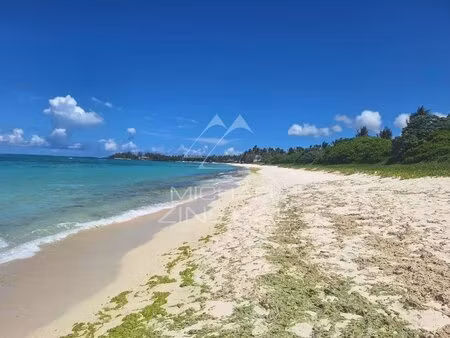 un rare terrain en pleine propriété en bord de mer à belle mare - mzimc1252