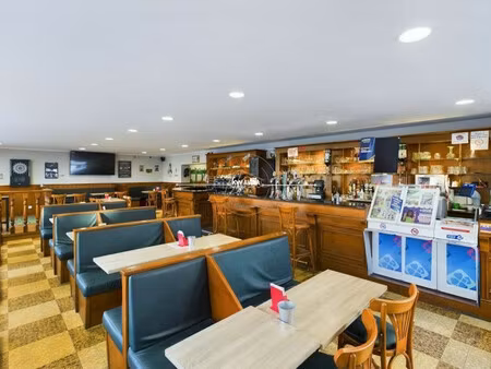a vendre : fonds de commerce café-bar-pmu