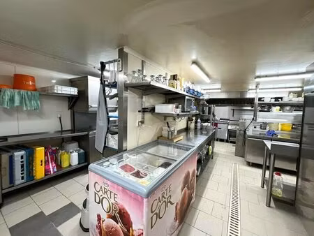 vente commerce fayence 83440 323m²