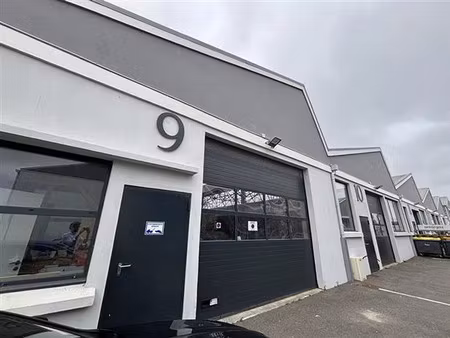 location local d'activités brest 605 m²