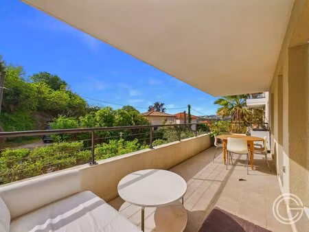 appartement 2 pièces - av ste marguerite - nice