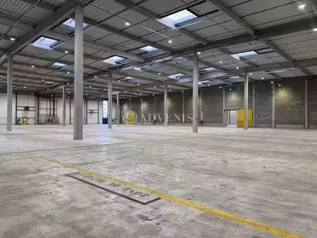 location entrepôt 6365m²