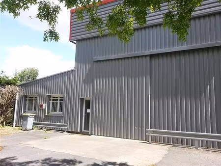 location local d’activités carquefou 44470 550m²