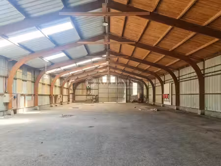 location entrepôt kerfourn 56920 1975m²