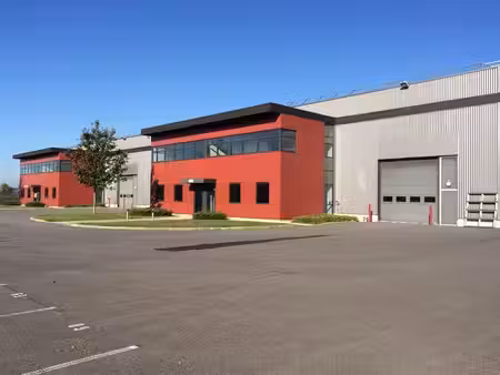 location local d’activités 556m²